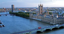 Puente sobre el río Támesis y Parlamento de Londres