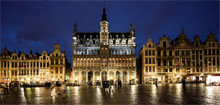 Vista nocturna de la Grand Place, Bruselas